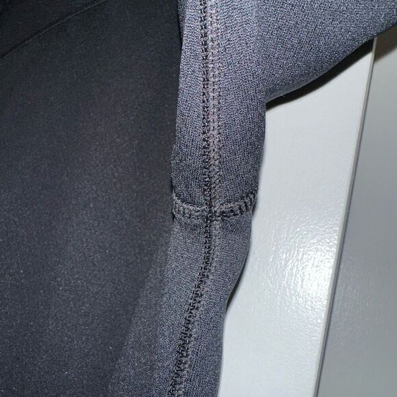 Under Armour Men’s Solid Black Full Zip Jacket Size XL EUC - Picture 5 of 12